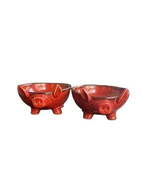 NapaStyle Red Pig Ceramic Footed Serving Bowl Set